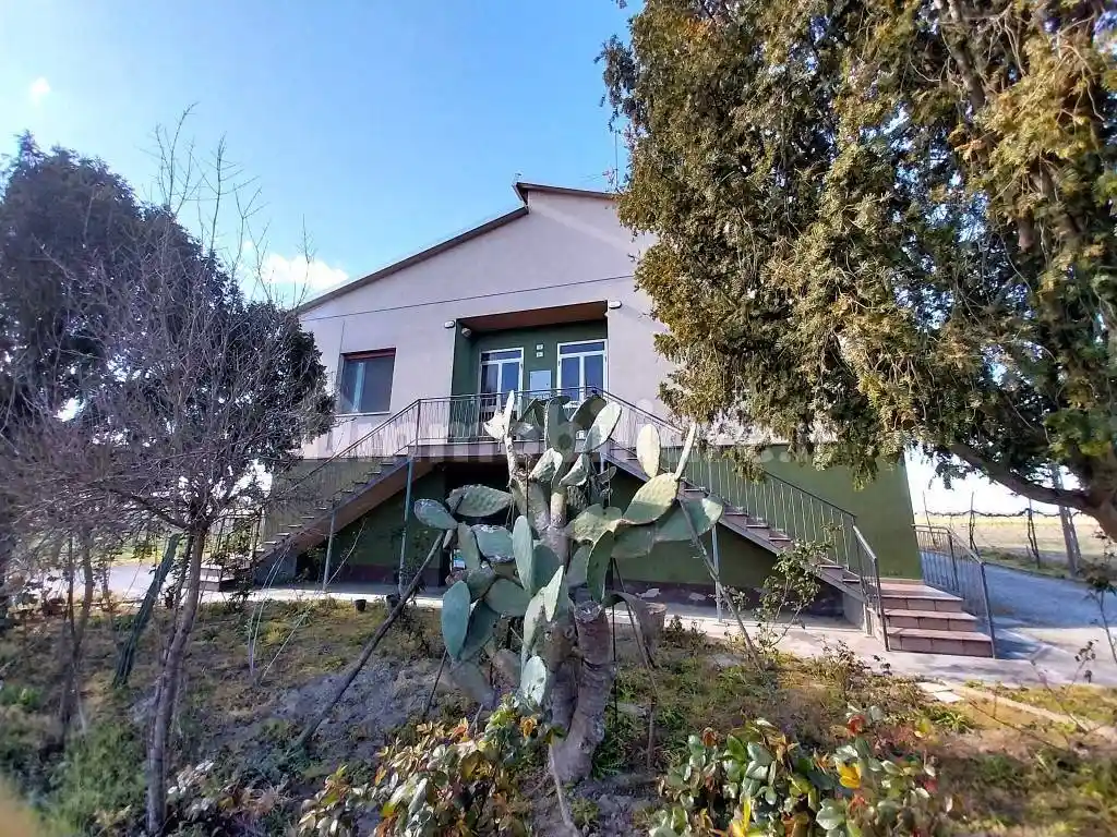 Casa indipendente in vendita a Finale Emilia