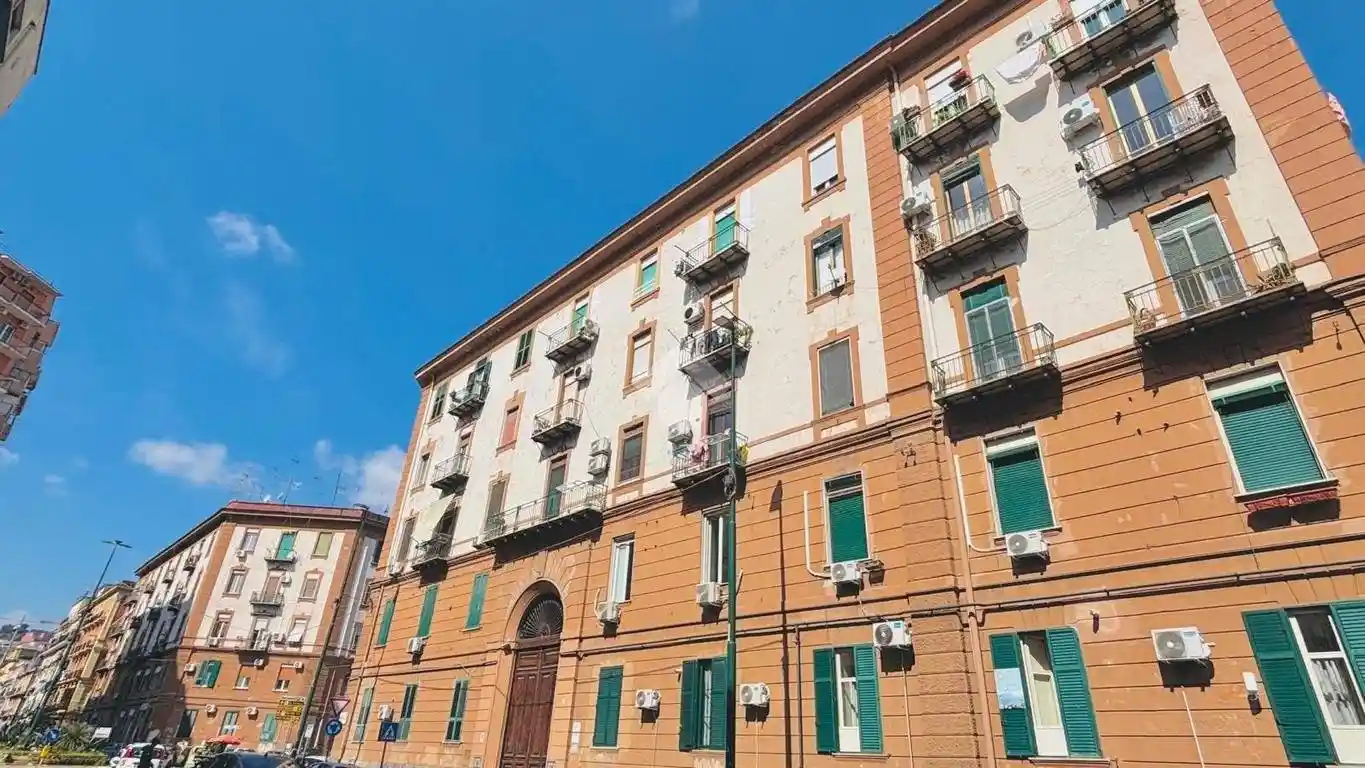 Appartamento in vendita a Napoli
