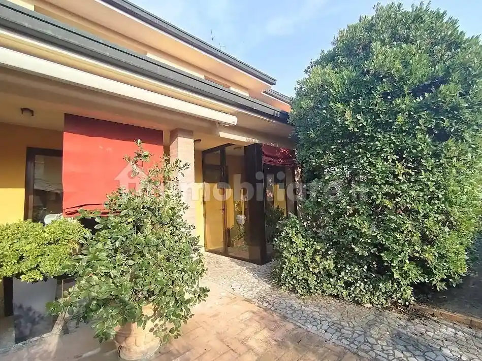 Villa in vendita a Alfonsine