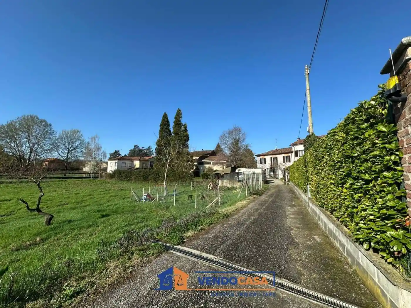 Villa in vendita a Castelnuovo Belbo