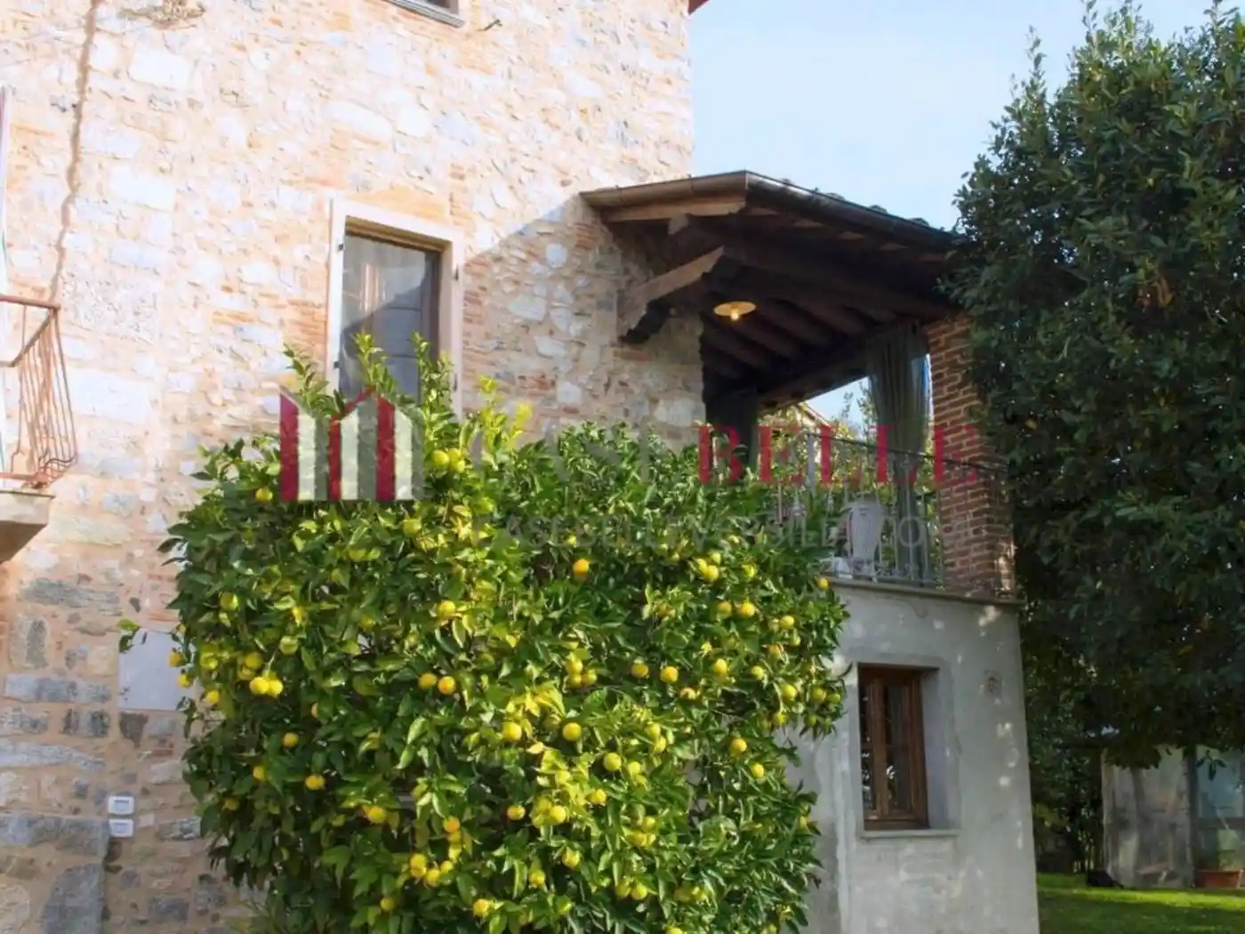 Casa indipendente in vendita a Camaiore
