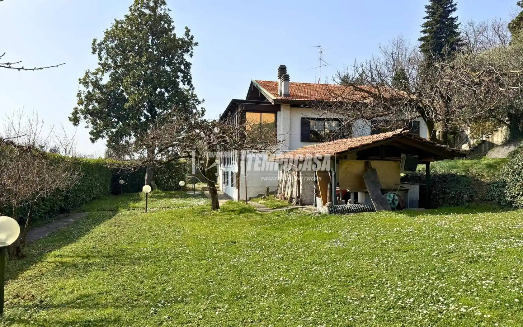 Villa in vendita a Lomagna