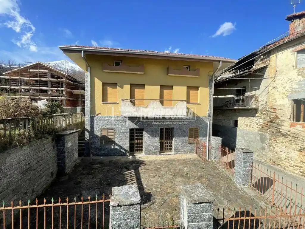 Casa indipendente in vendita a Cintano