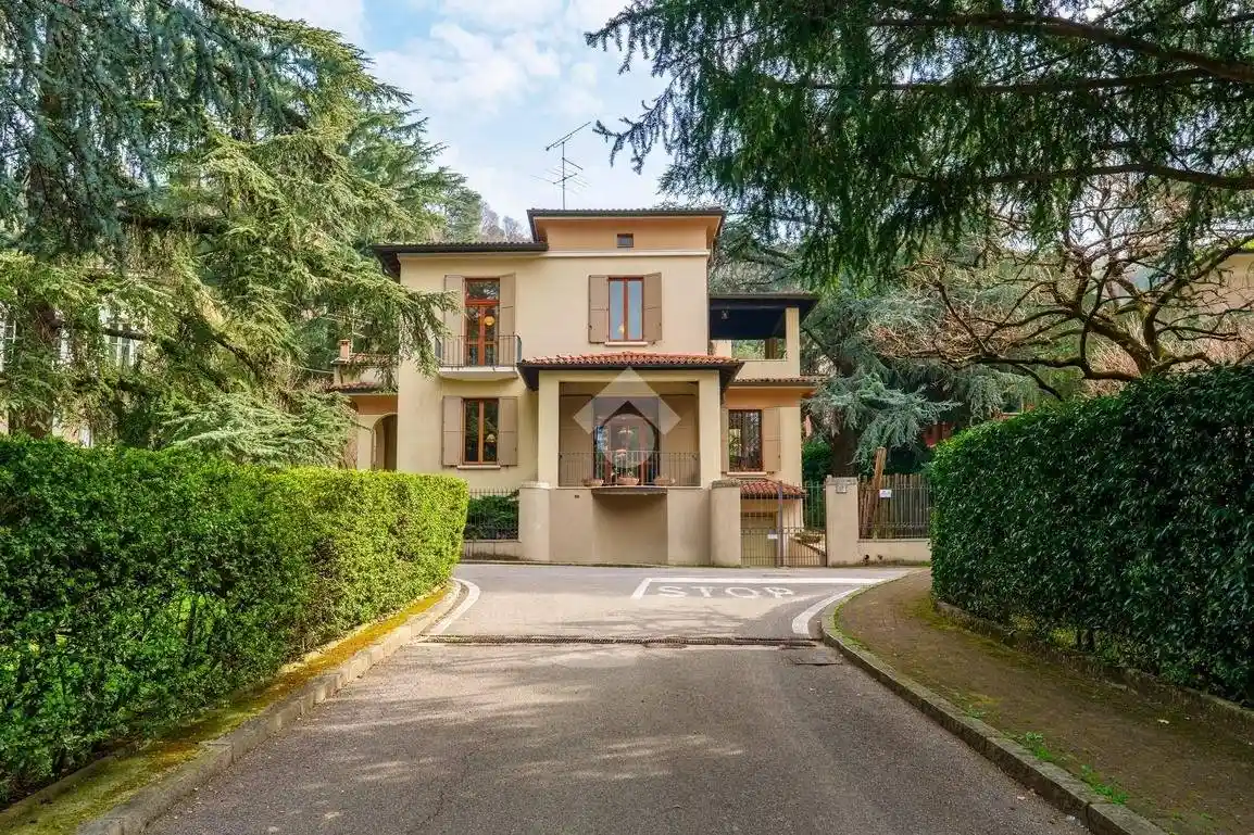 Villa in vendita a Brescia