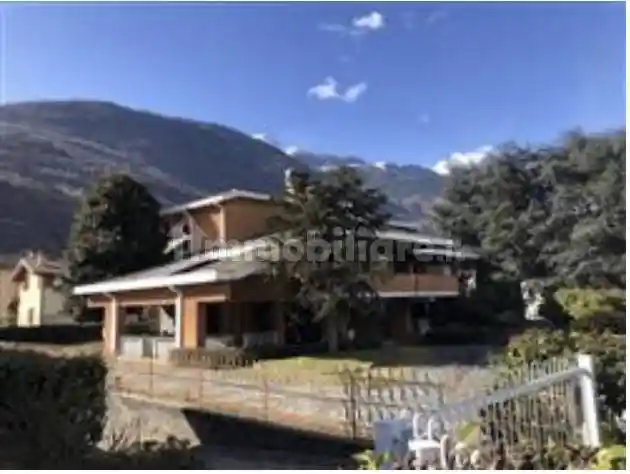 Villa in vendita a Cosio Valtellino