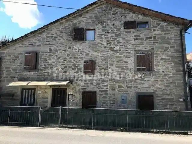 Casa indipendente in vendita a Firenzuola