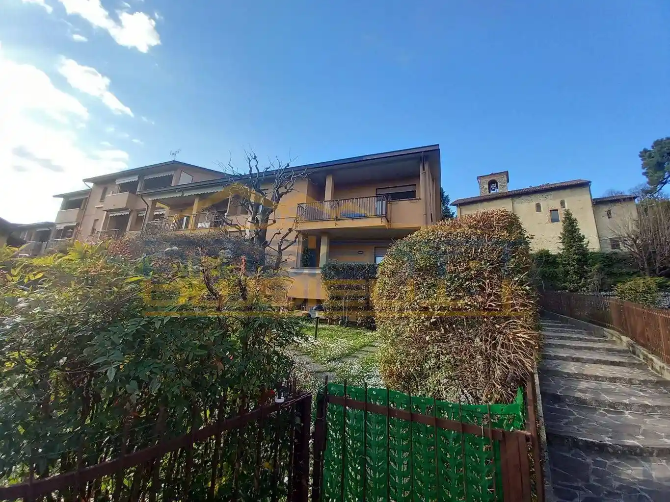 Appartamento in vendita a Barzanò