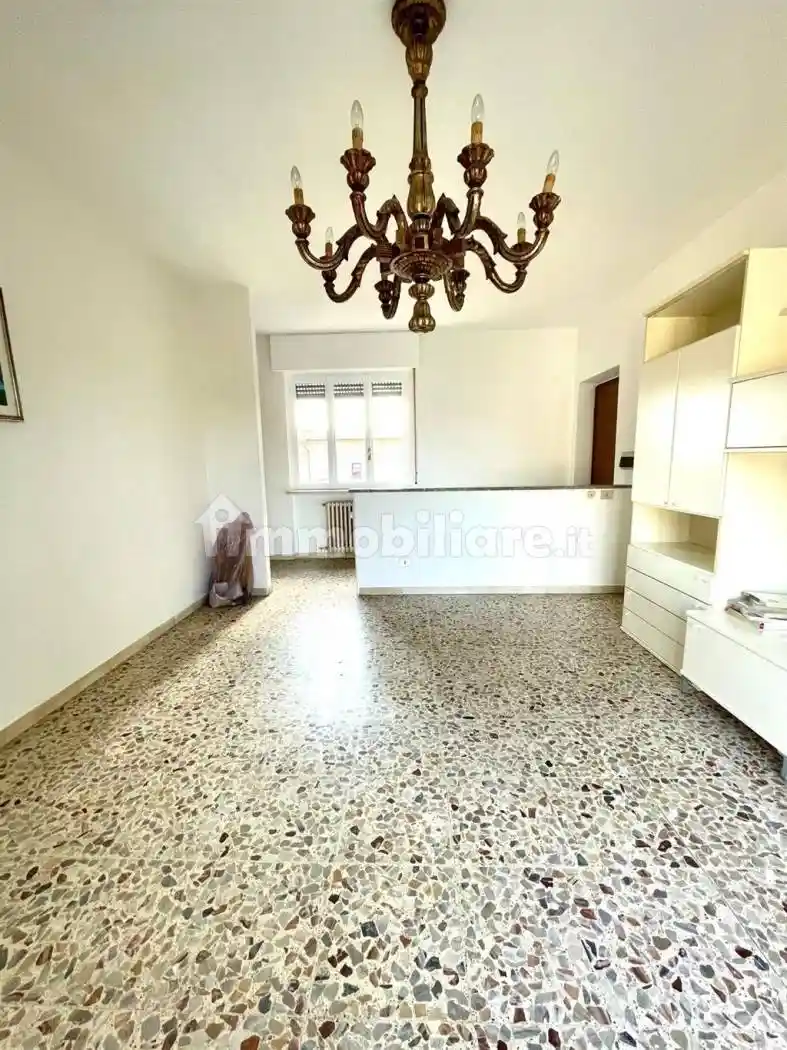 Appartamento in affitto a Castronno