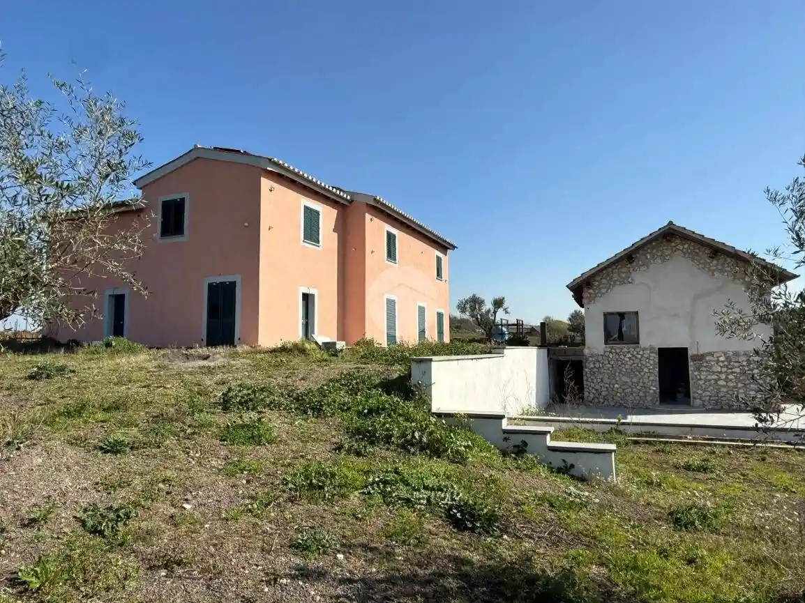 Villa in vendita a Viterbo