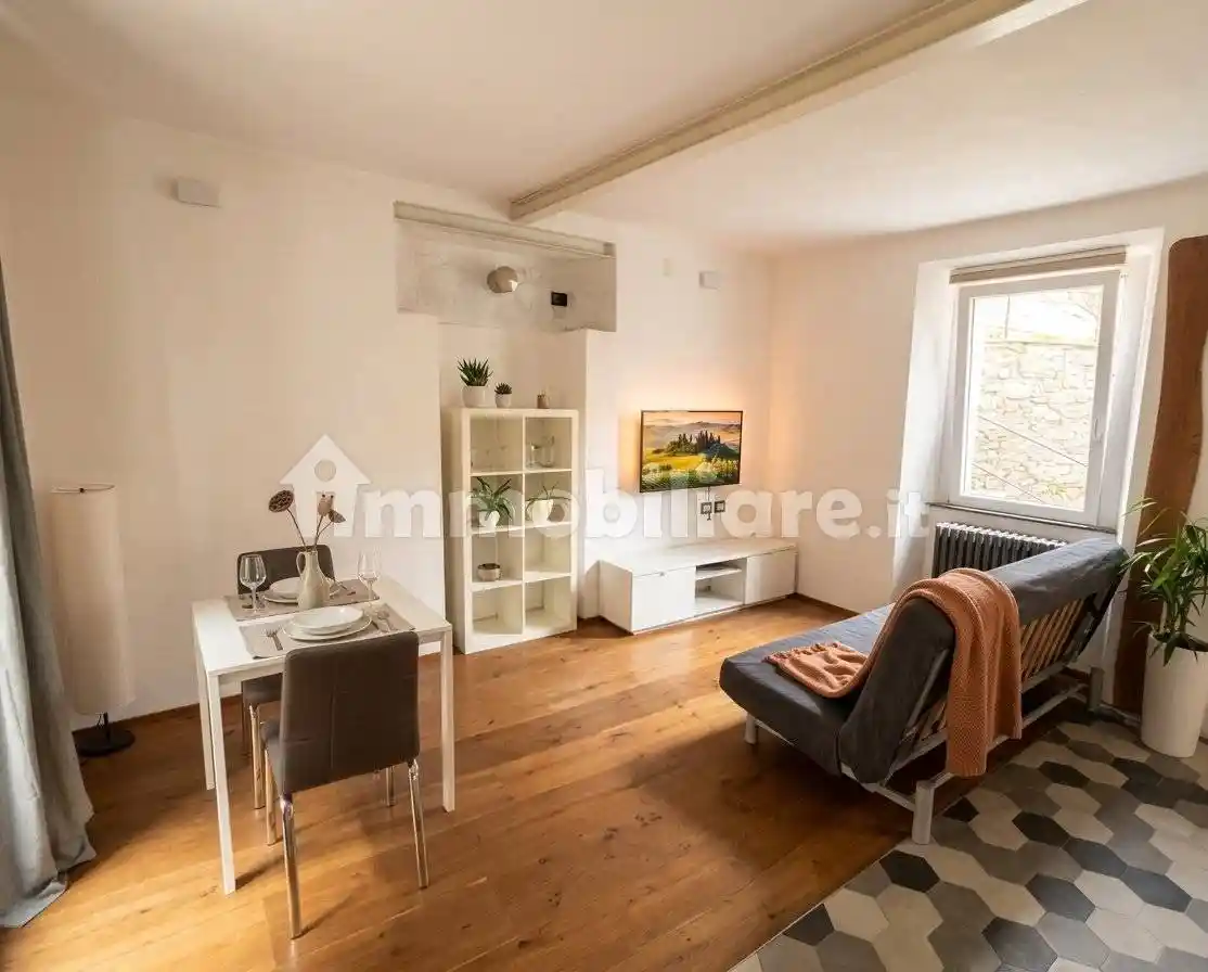 Appartamento in affitto a Cernobbio