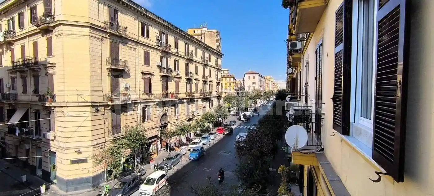 Appartamento in vendita a Napoli