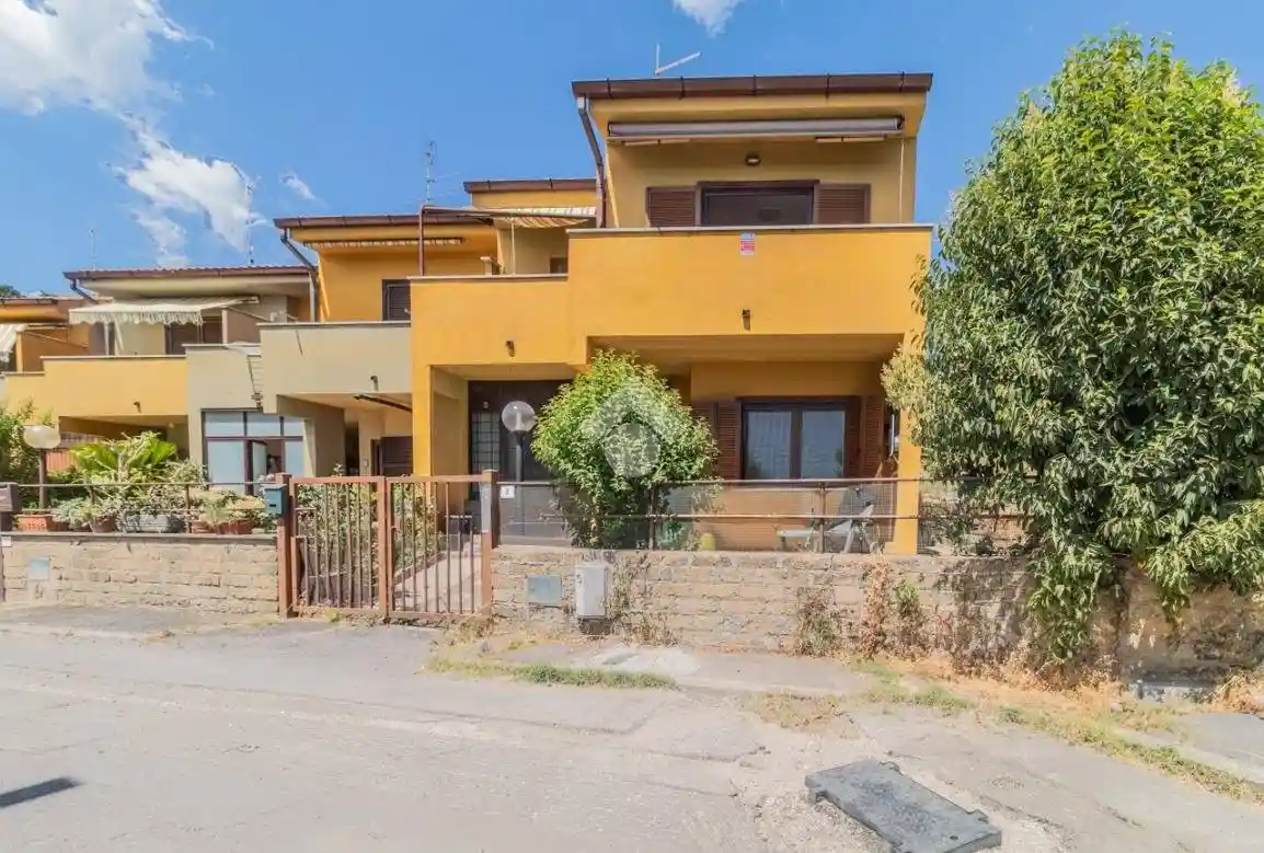 Villetta a schiera in vendita a Manziana