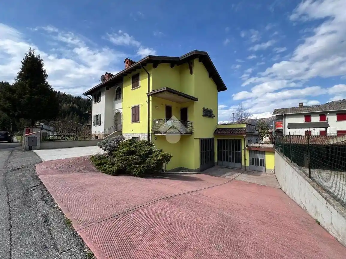 Villa in vendita a Onore