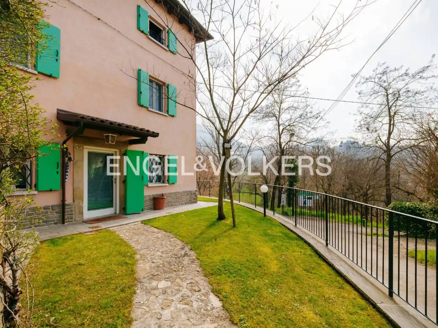 Villa in vendita a Grizzana Morandi