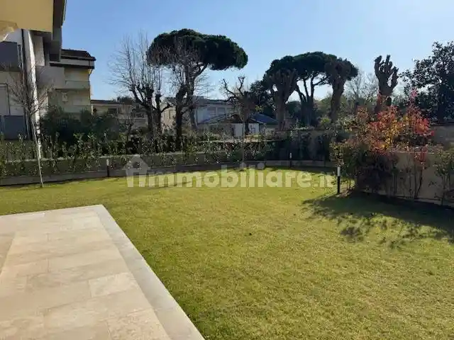 Appartamento in vendita a Viareggio