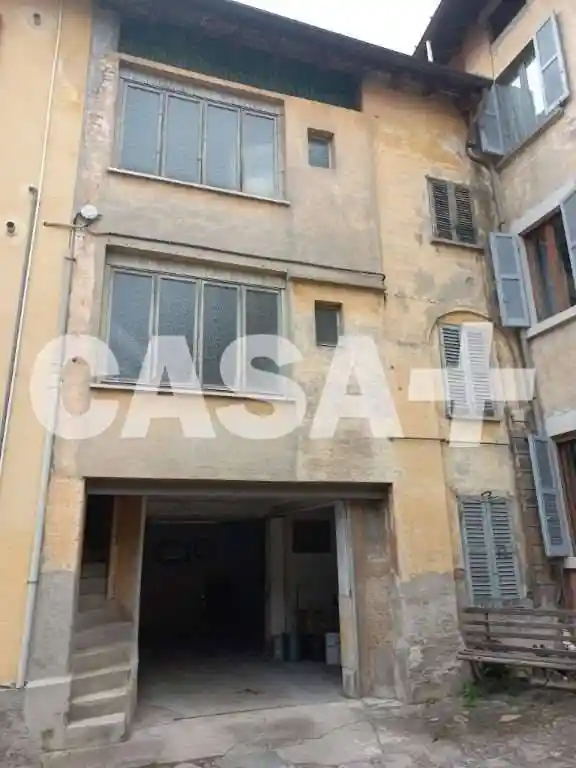 Rustico - Casale in vendita a Cantello