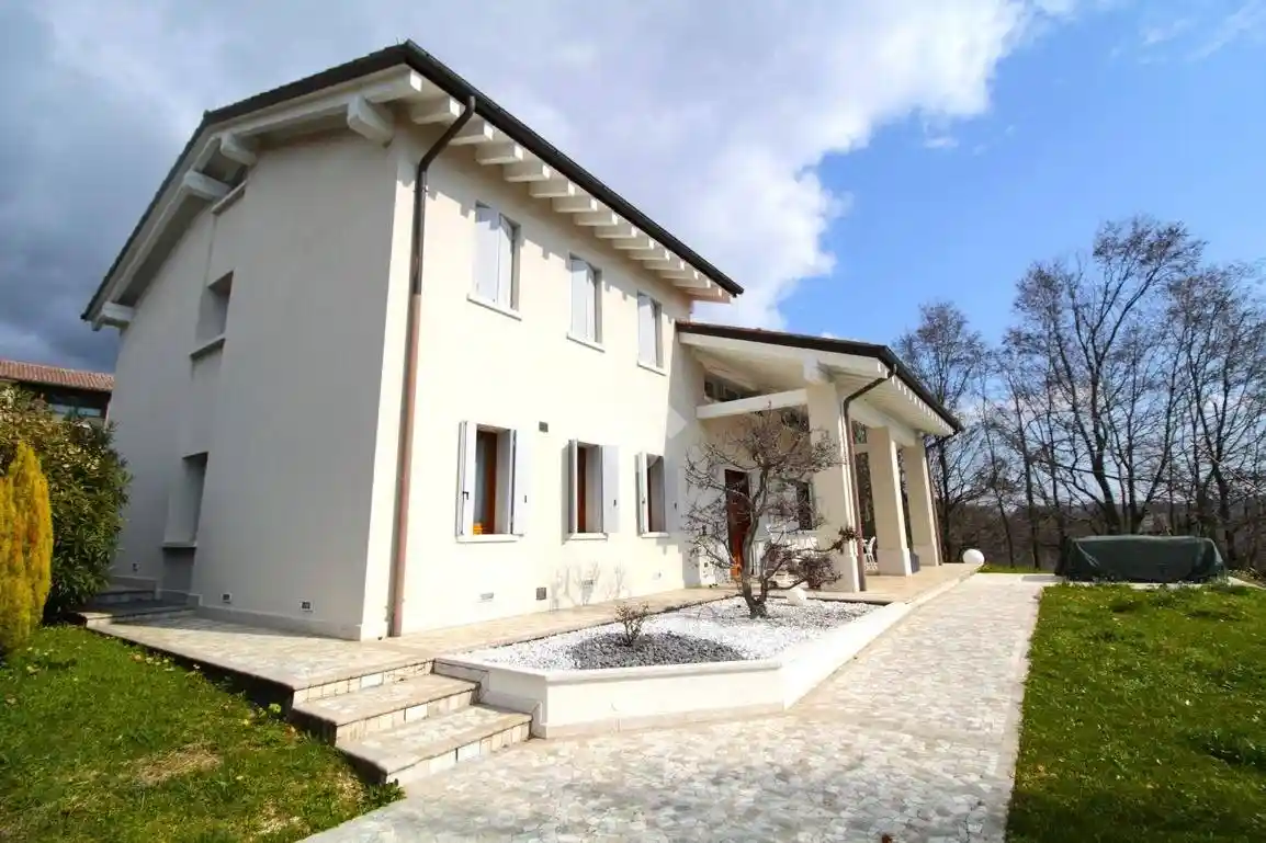 Villa in vendita a Pieve del Grappa