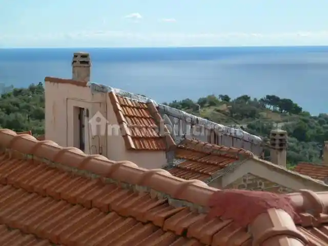 Casa indipendente in vendita a Diano Marina