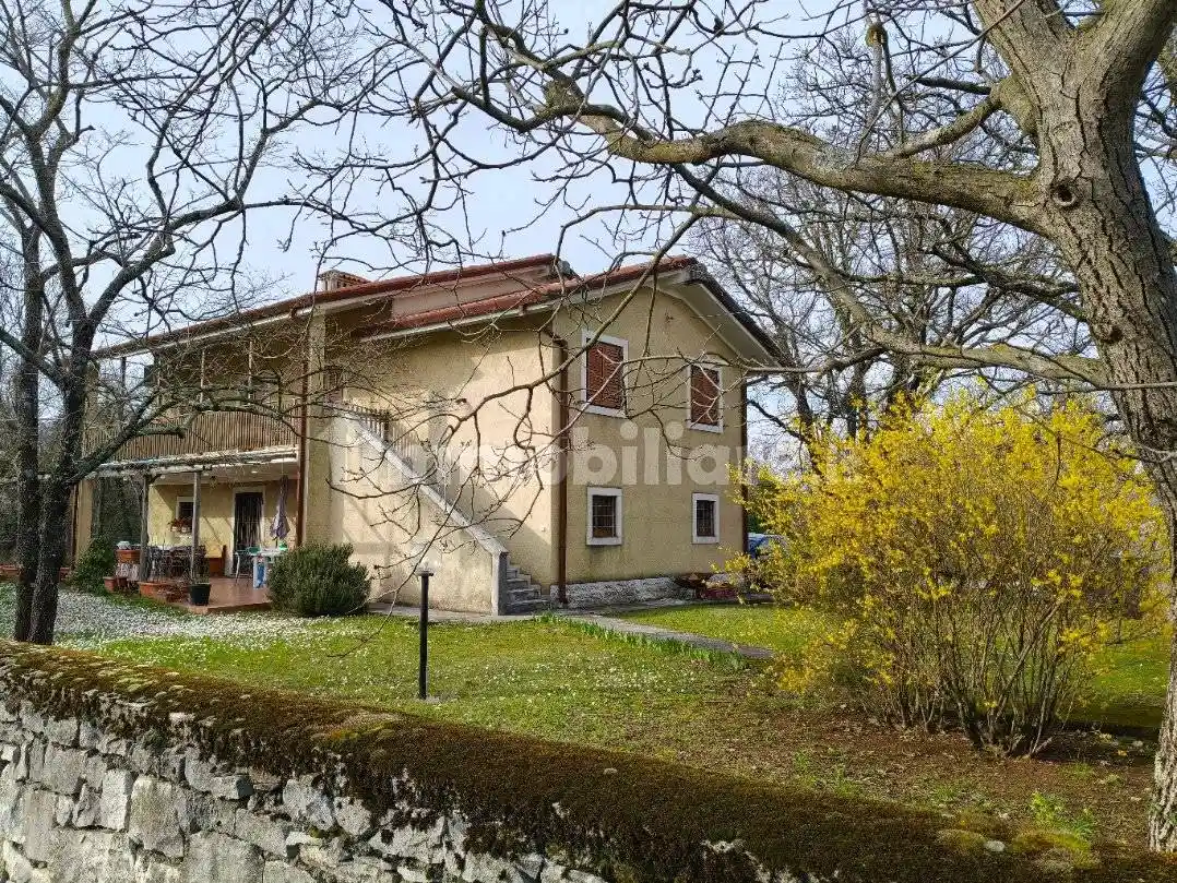 Villa in vendita a Sgonico