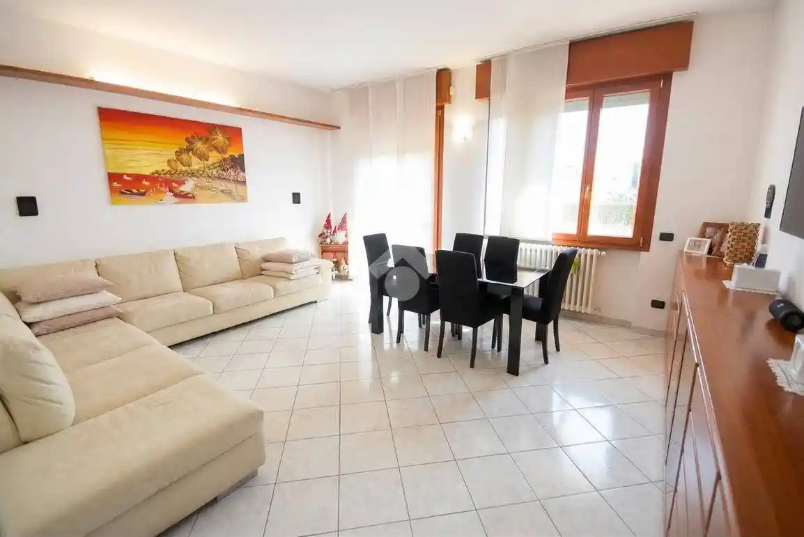 Appartamento in vendita a Seveso