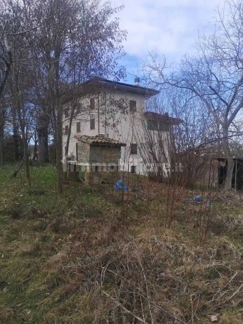 Villa in vendita a Serramazzoni