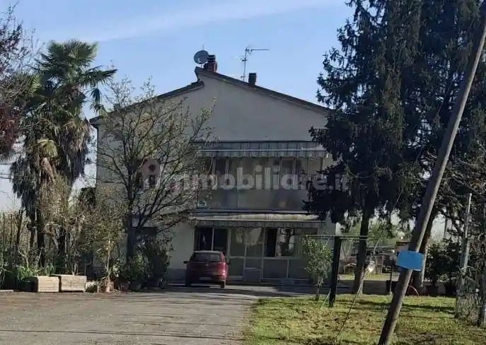 Palazzo - Stabile in vendita a San Cesario sul Panaro