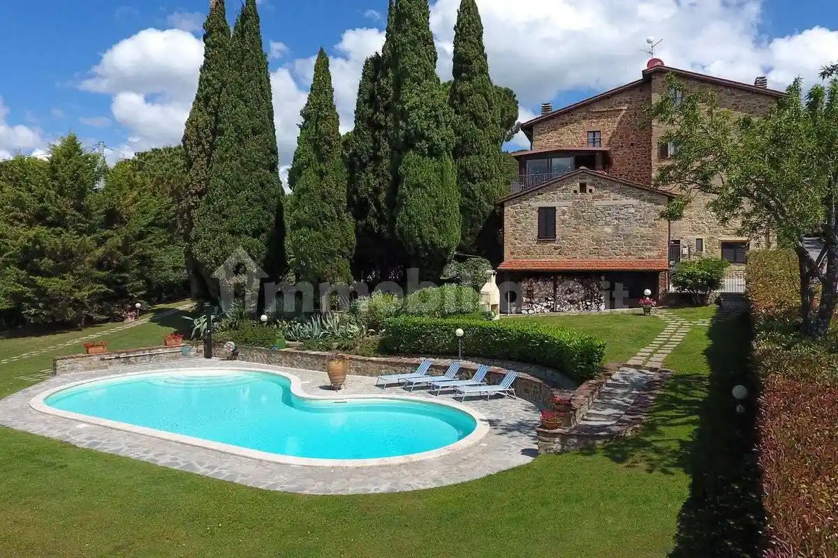 Casa indipendente in vendita a Passignano sul Trasimeno