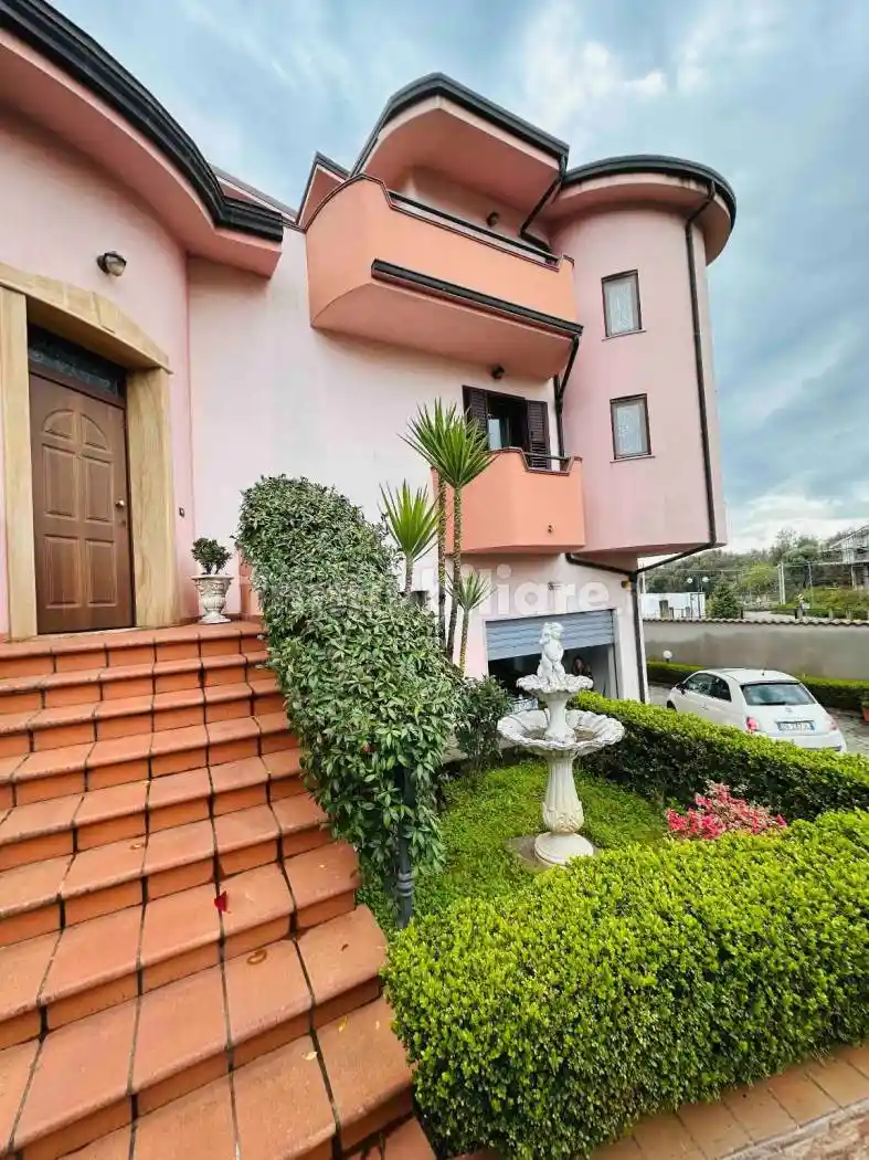 Villa in vendita a Cinquefrondi