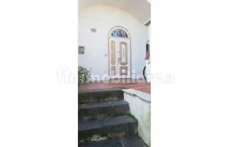 Appartamento in affitto a Ischia