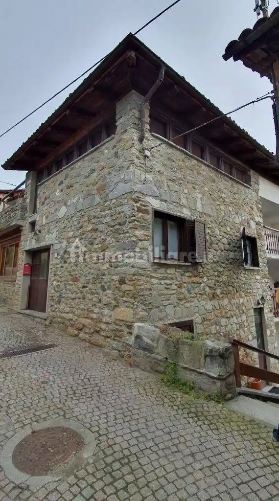 Casa indipendente in vendita a Netro