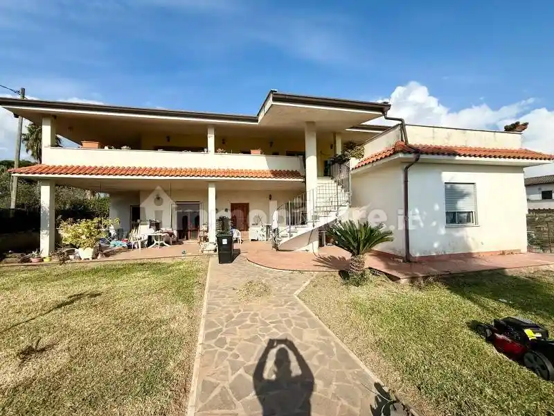 Villa in vendita a Nettuno
