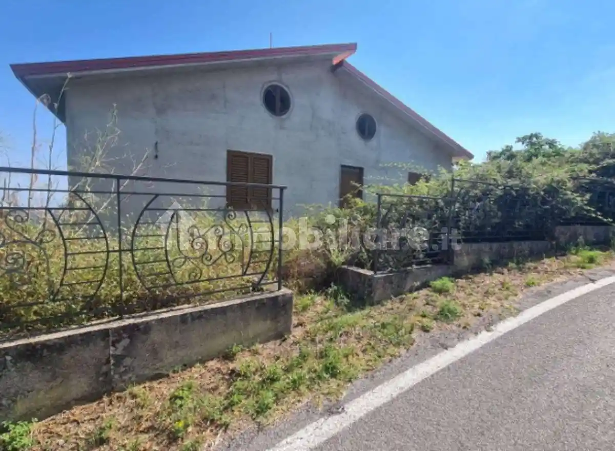 Casa indipendente in vendita a Sinagra