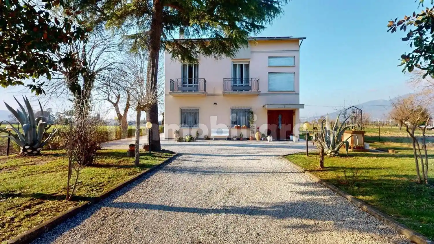 Casa indipendente in vendita a Spello