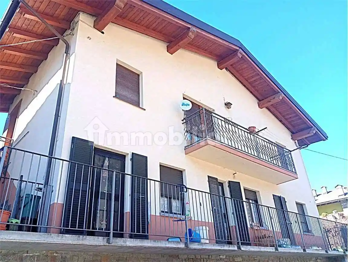 Appartamento in vendita a Donnas