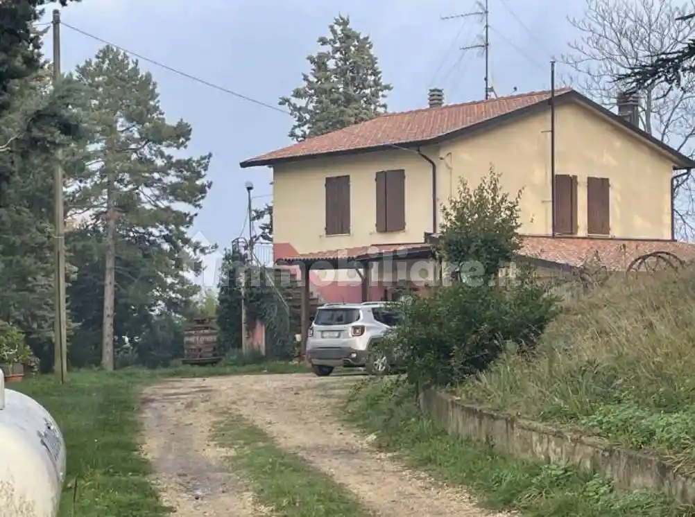 Casa indipendente in vendita a Borgo Tossignano