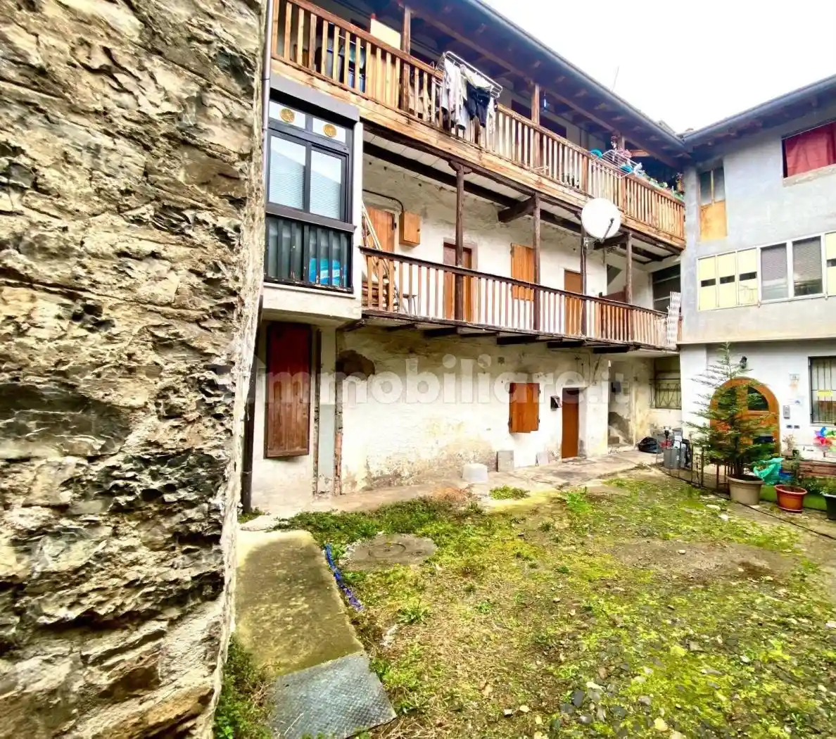 Appartamento in vendita a Endine Gaiano