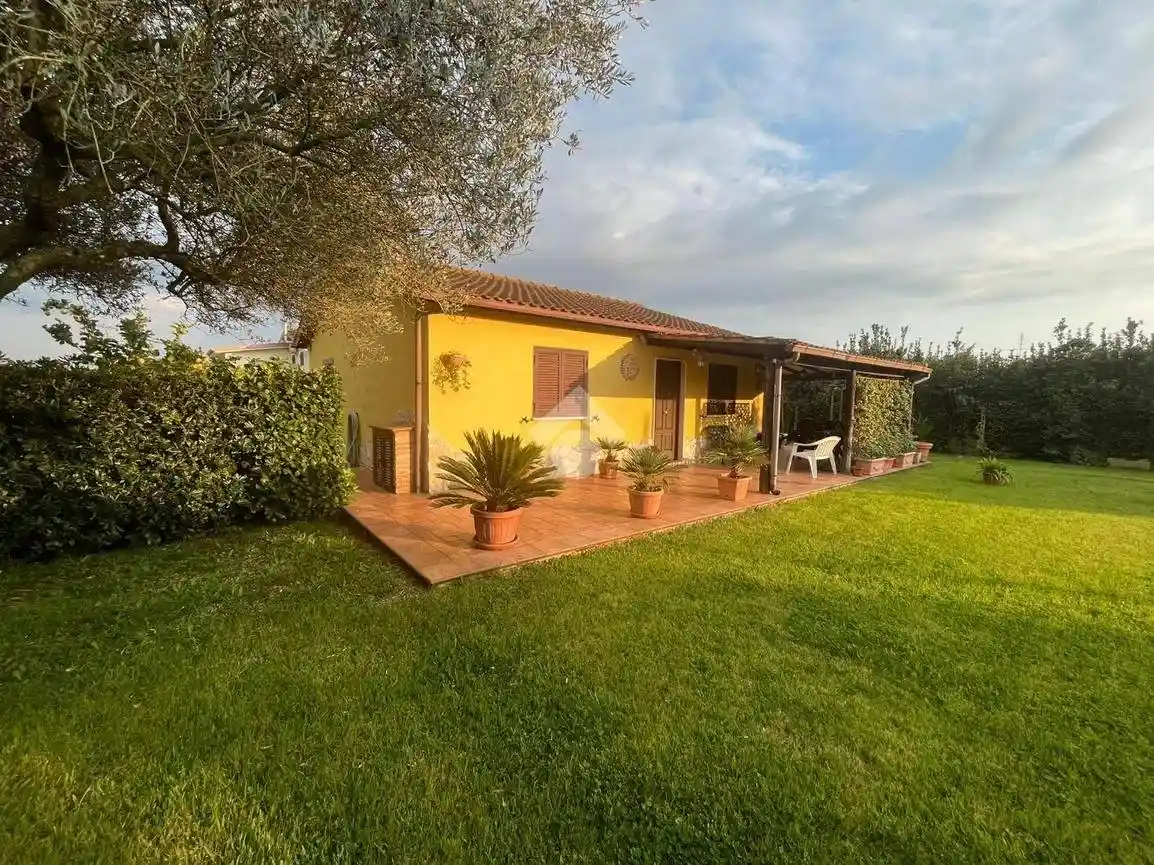 Villa in vendita a Aprilia