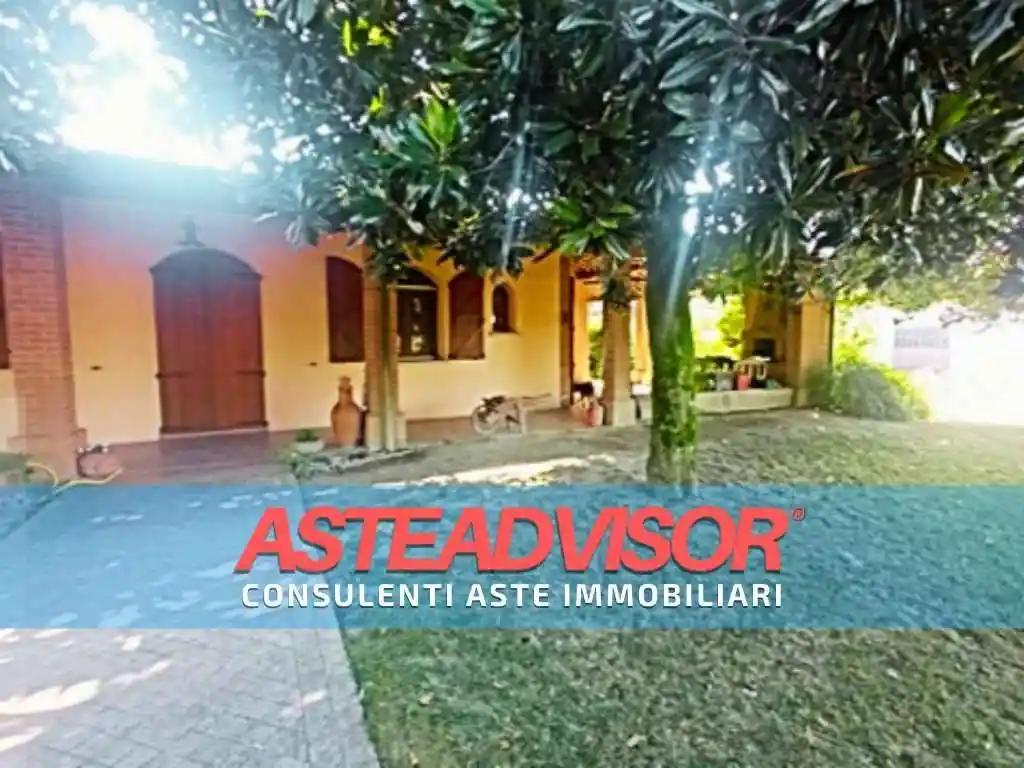 Villa in vendita a Monticelli Pavese