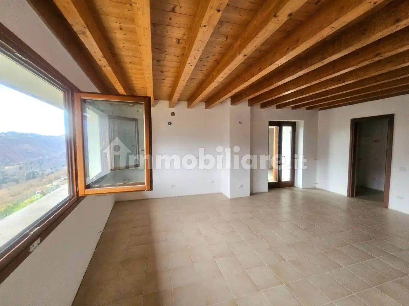 Appartamento in vendita a Algua