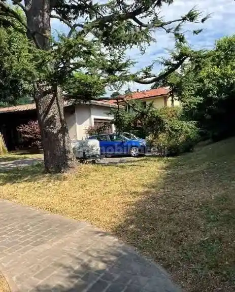 Villa in vendita a Airuno