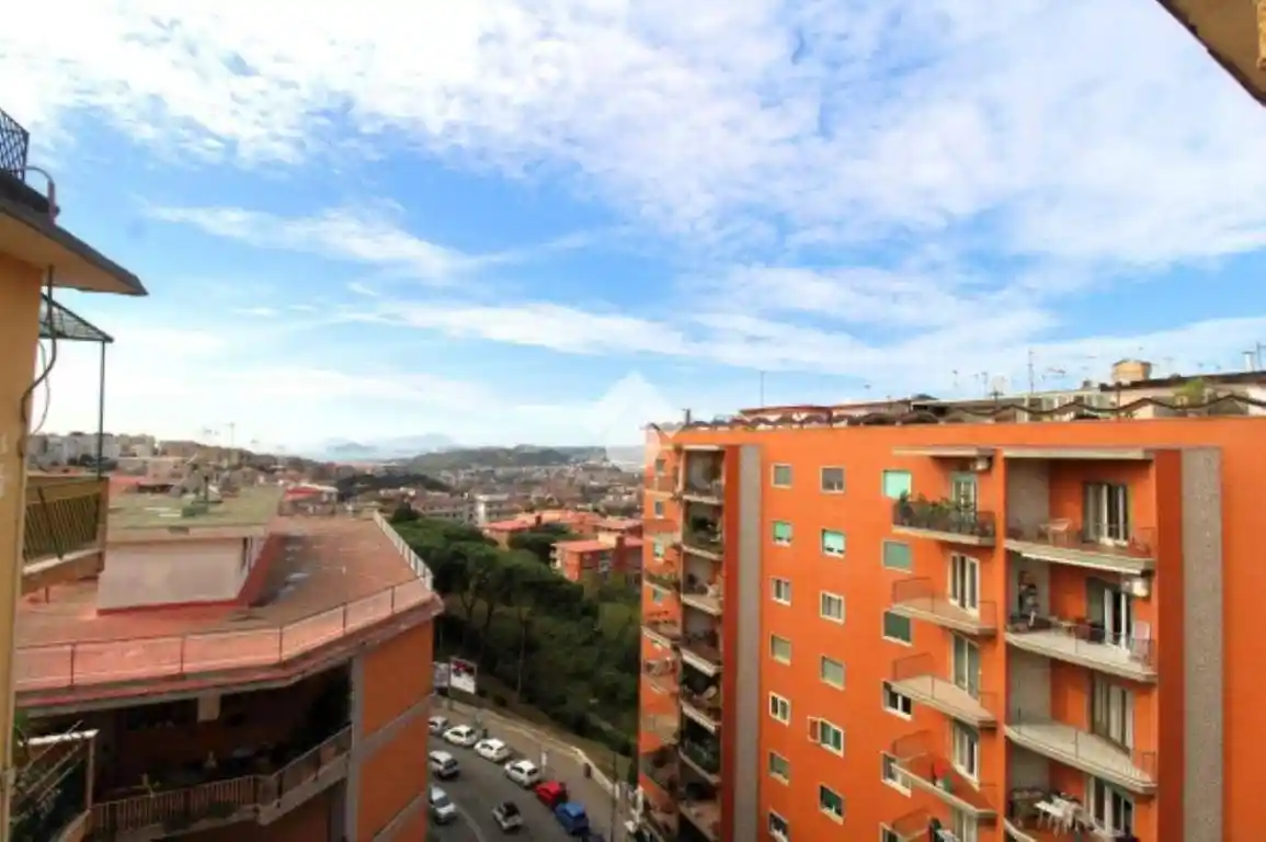 Appartamento in vendita a Napoli