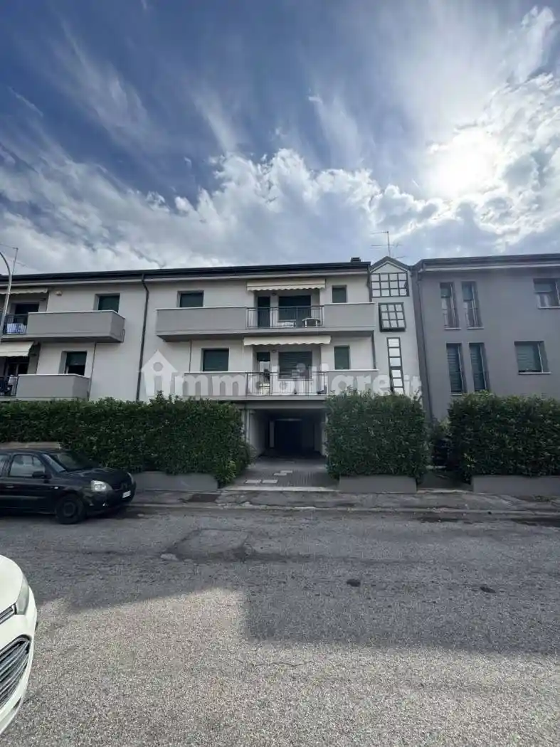 Appartamento in vendita a Cento