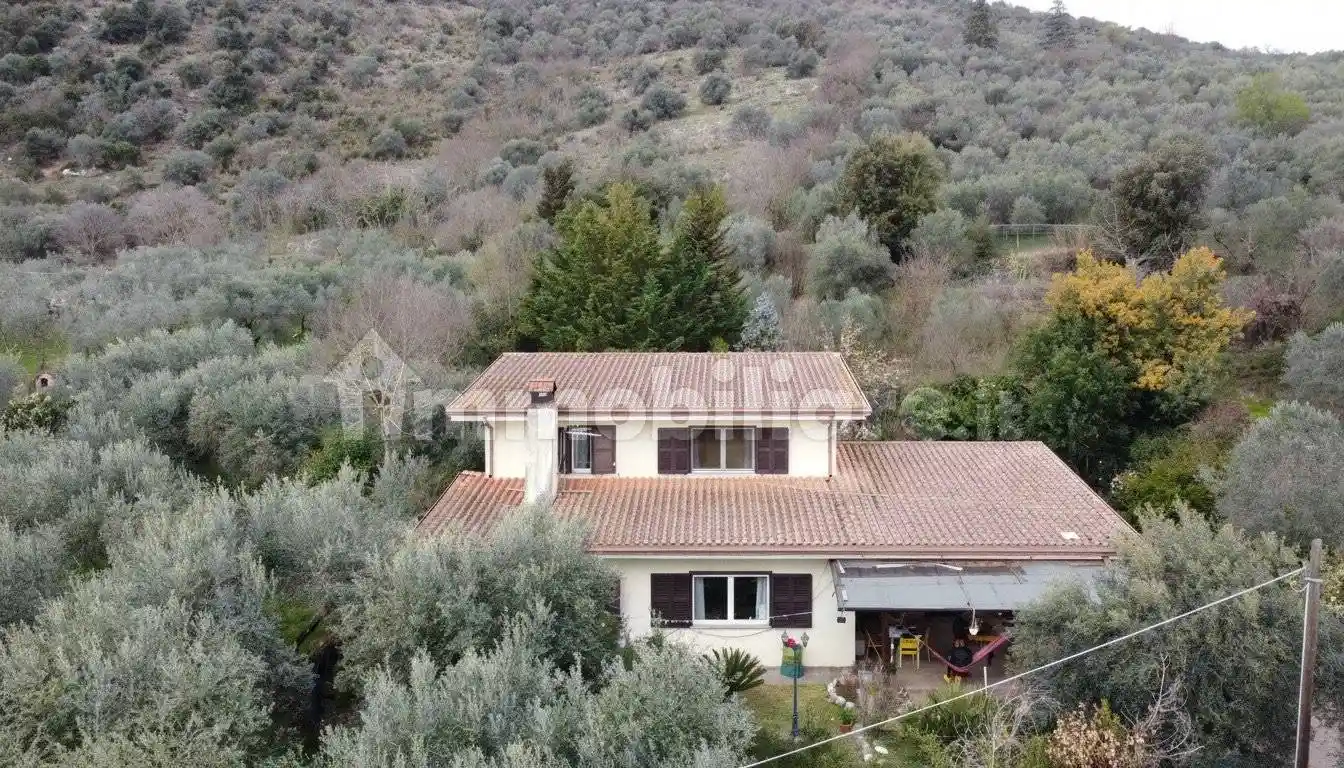 Villa in vendita a Fumone