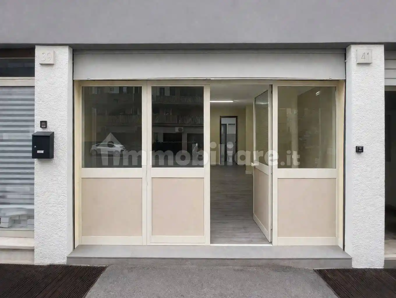 Palazzo - Edificio in vendita a Roma