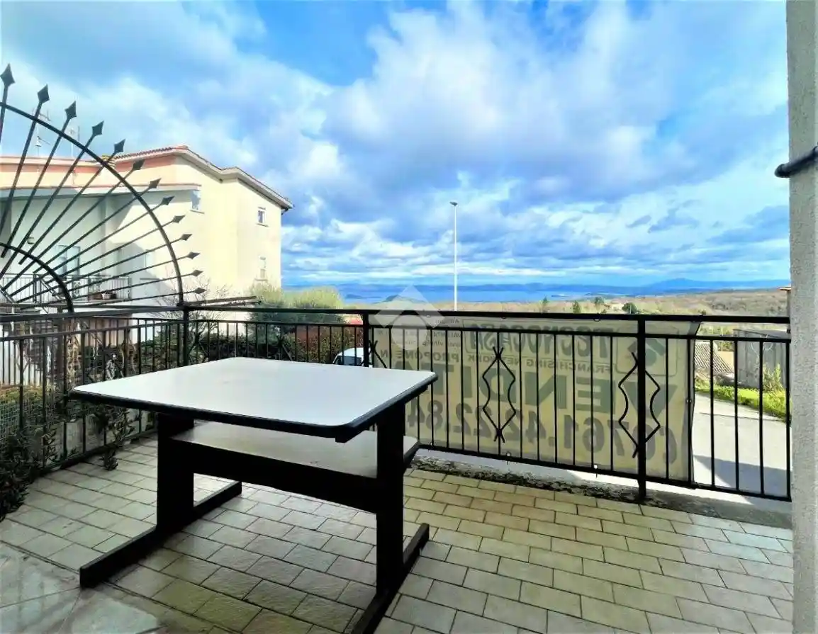 Appartamento in vendita a Valentano