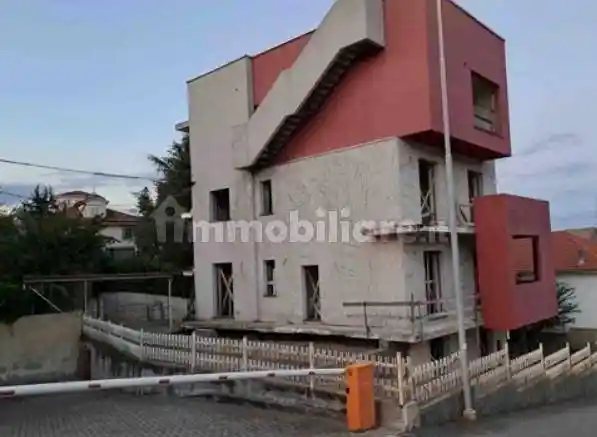 Palazzo - Stabile in vendita a Asti