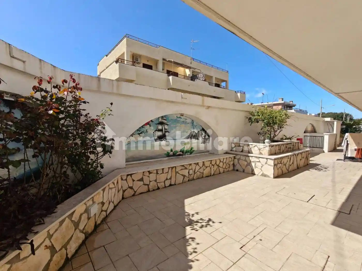 Palazzo - Edificio in vendita a Anzio