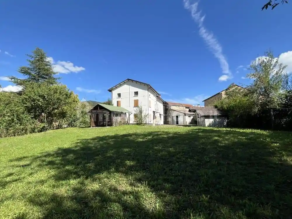 Rustico - Casale in vendita a Bardi