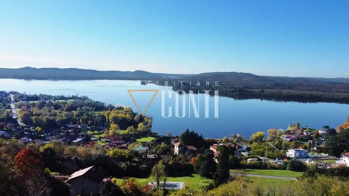 Appartamento in vendita a Comerio