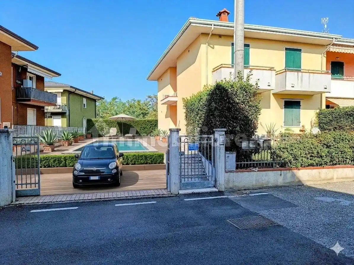 Palazzo - Edificio in vendita a Peschiera del Garda